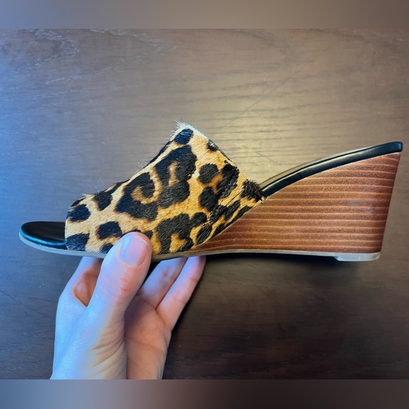 Franco Sarto women’s McKenna-style calf hair cheetah wedge sandal. 8.5. 3” heel. - Picture 7 of 9